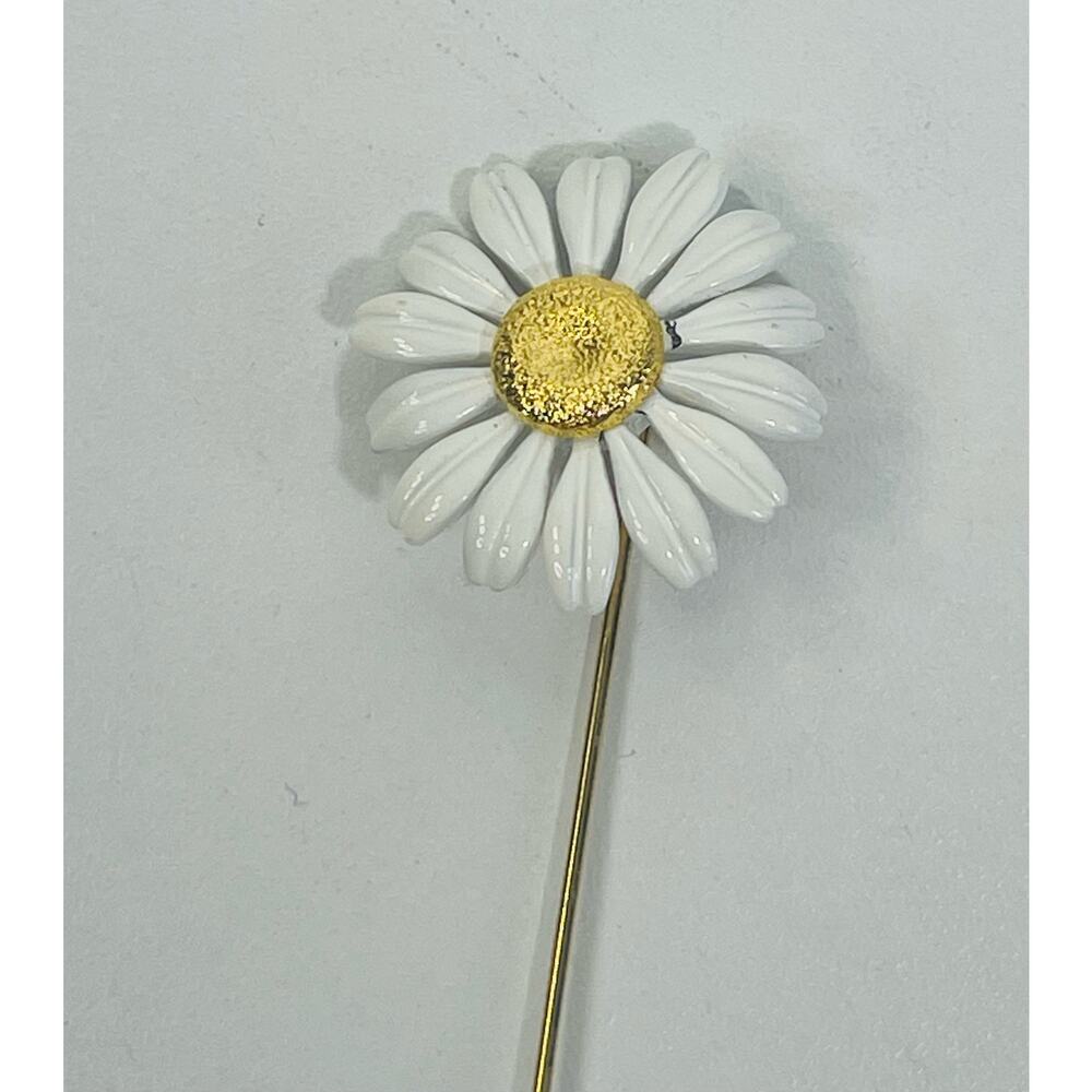 Vintage White Daisy Enamel Stick pin